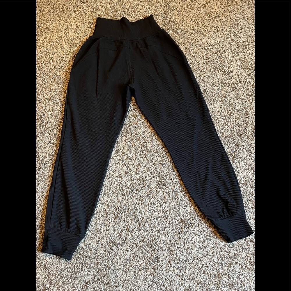Athleta Salutation Rib Jogger in XS Petite